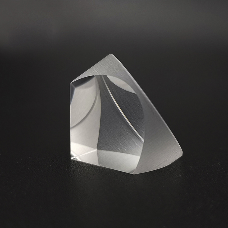 Corner cube prism