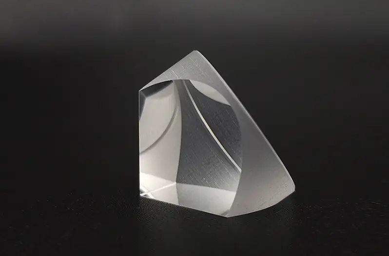 Corner cube prism